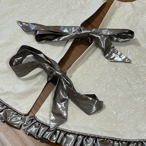One of a Kind 50” Ruffled Shimmery Christmas Tree Skirt Handmade PRE-OWNED - Picture 3 of 5
